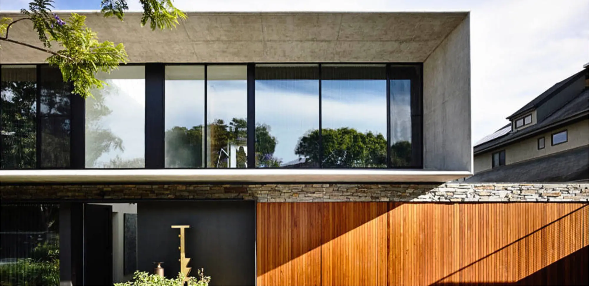 Concreto arquitectónico y microcemento para fachadas, servicio reparación y mantenimiento de fachadas exteriores.
