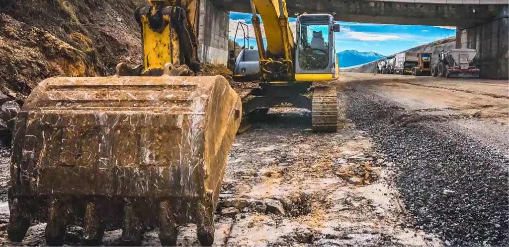 Diseño y construcción de carreteras y pavimentación para proyectos de ingeniería civil en infraestructura.