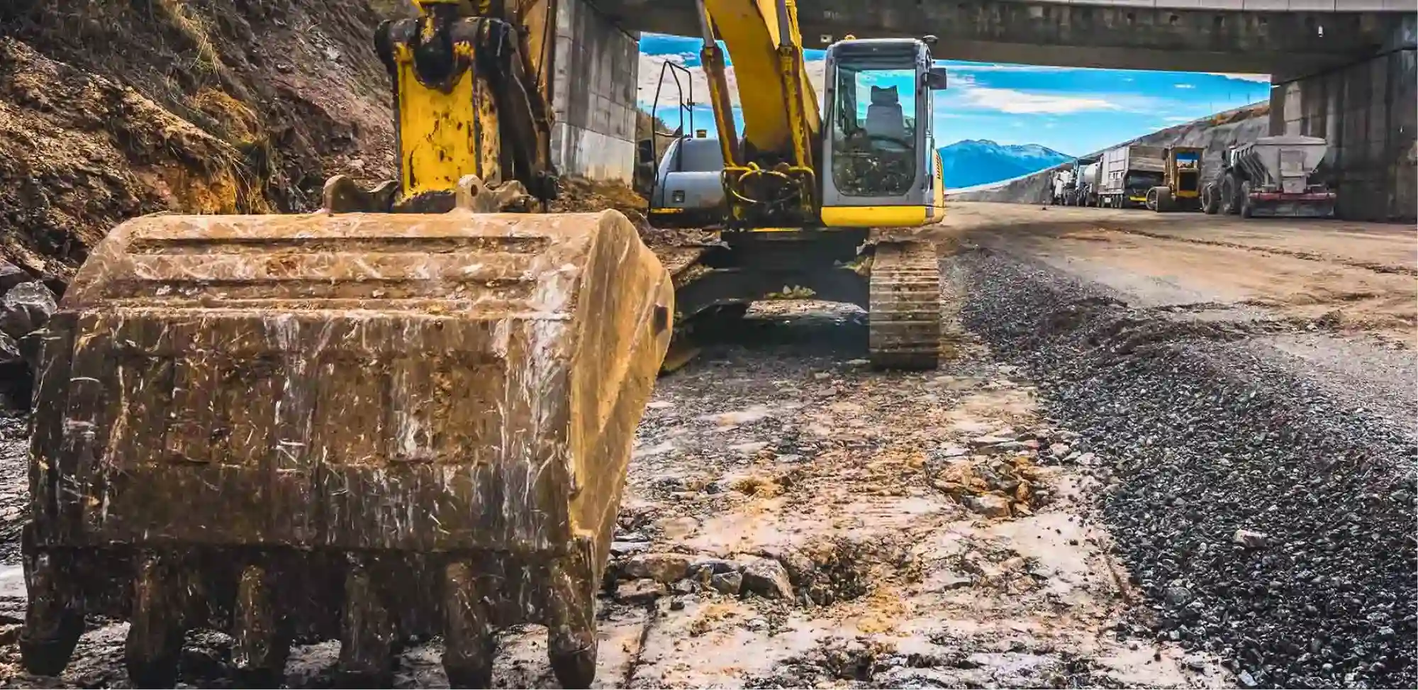 Diseño y construcción de carreteras y pavimentación para proyectos de ingeniería civil en infraestructura.