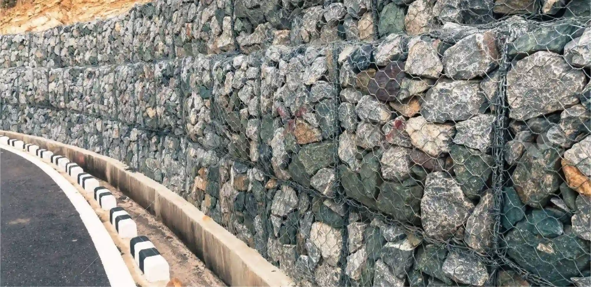 Diseño de muros de contención y taludes para proyectos de construcción con servicios de ingeniería civil.