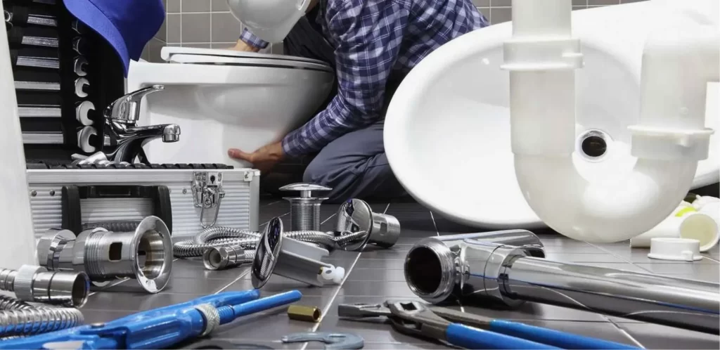 Instalación y reparación de inodoros, lavamanos y bidés en interiores con productos y servicios de plomería.