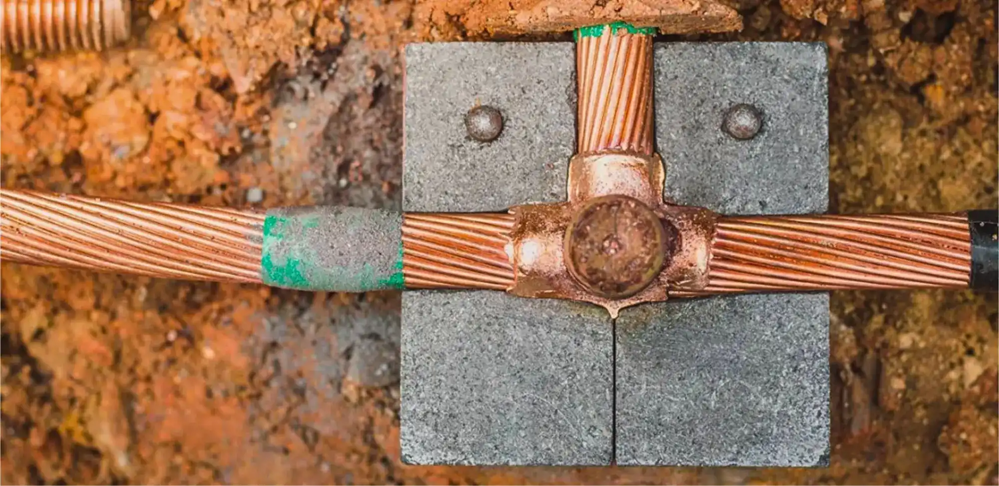 Sistemas de puesta a tierra en instalaciones eléctricas residenciales y comerciales, con productos y servicios eléctricos.