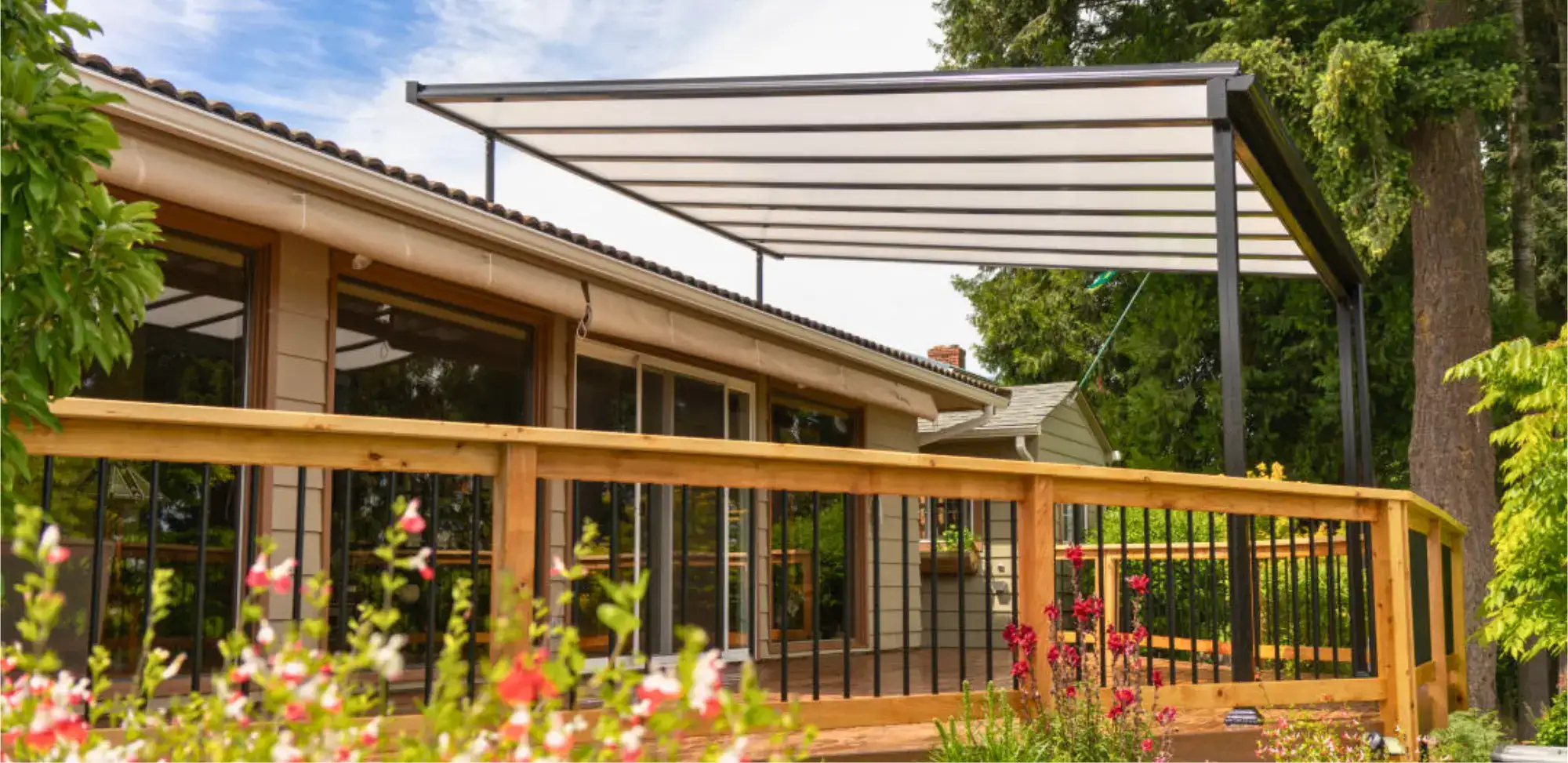 Techo acrílico para interiores y exteriores, ideal para maximizar la luz natural con soluciones de alta calidad para techos.